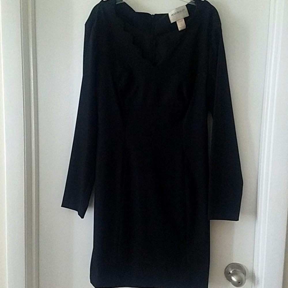 Black dress, scalloped neckline, Size 12 P